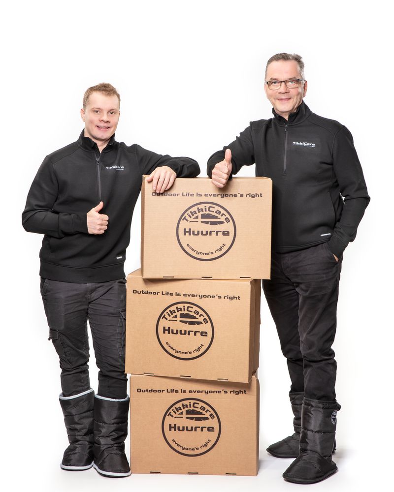 Premium-paketti (poncho + tossut)